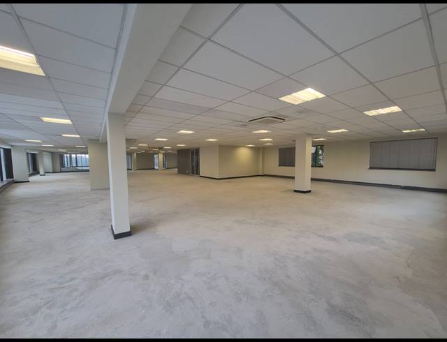2,470M² OFFICE TO LET IN PARKTOWN